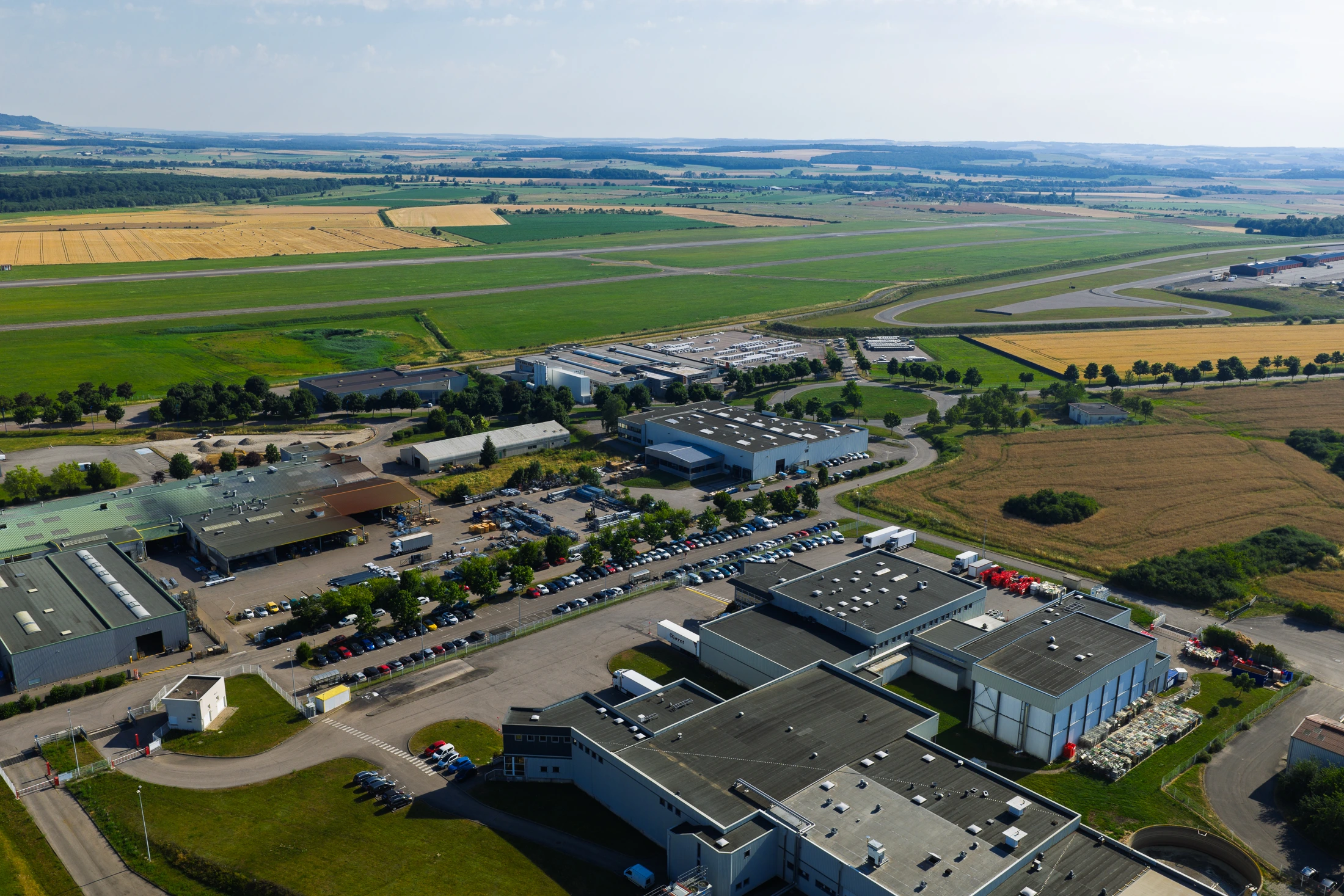 aeropole mirecourt juvaincourt vosges
